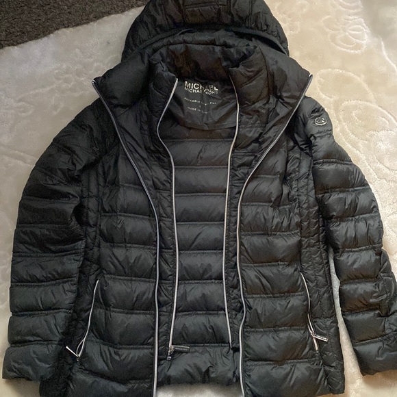 Michael Kors Down Packable - Picture 8 of 9